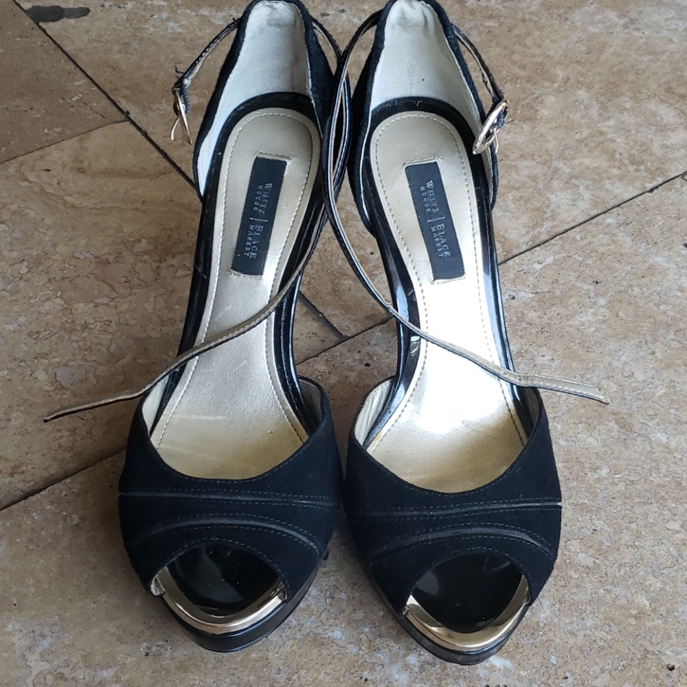 WHBM  Open toe pumps